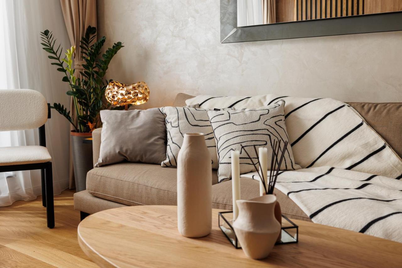 Pure Living Apartment W. Private Parking ブラショフ エクステリア 写真