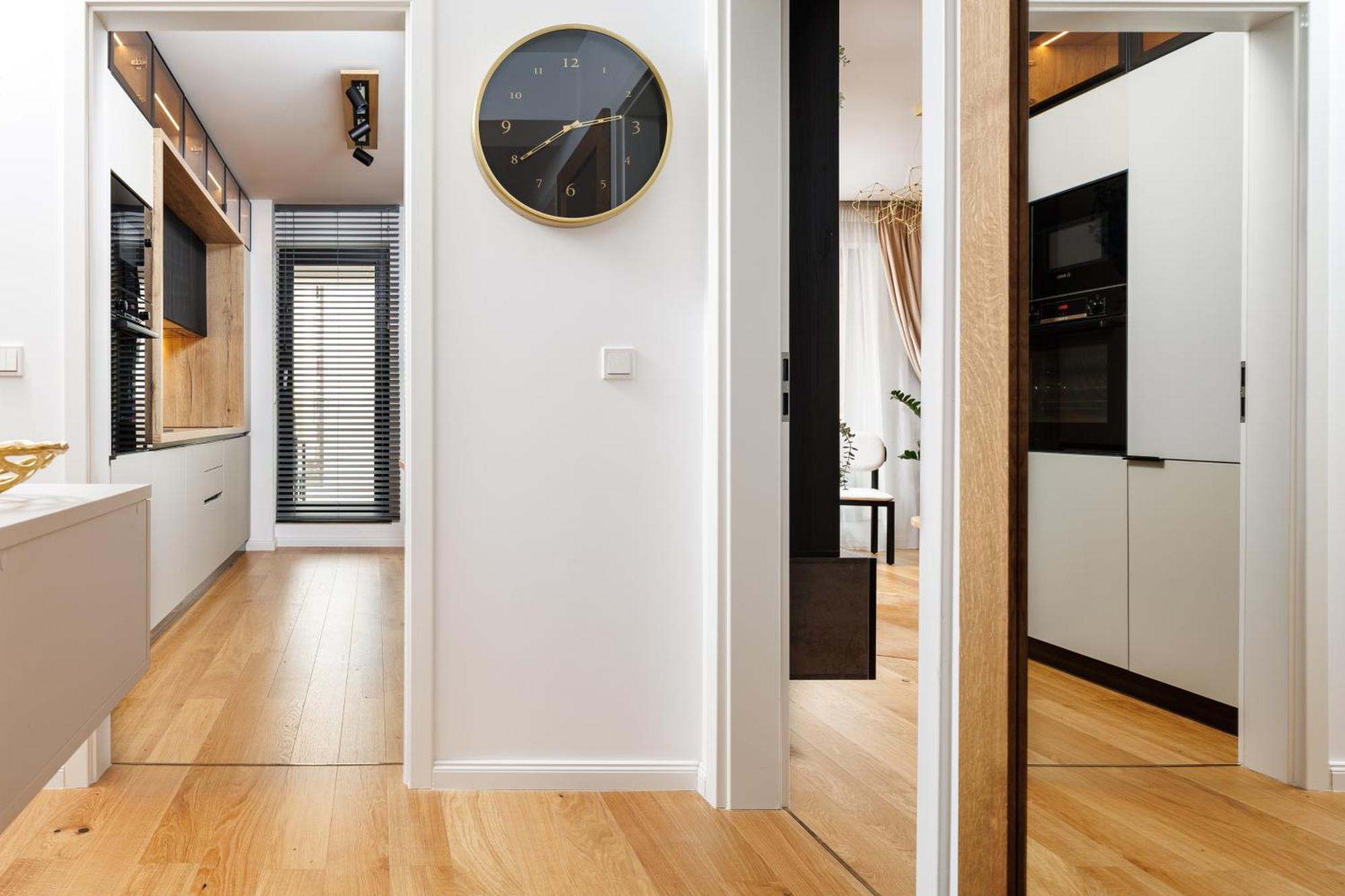 Pure Living Apartment W. Private Parking ブラショフ エクステリア 写真